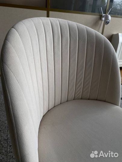 Мягкий стул со спинкой