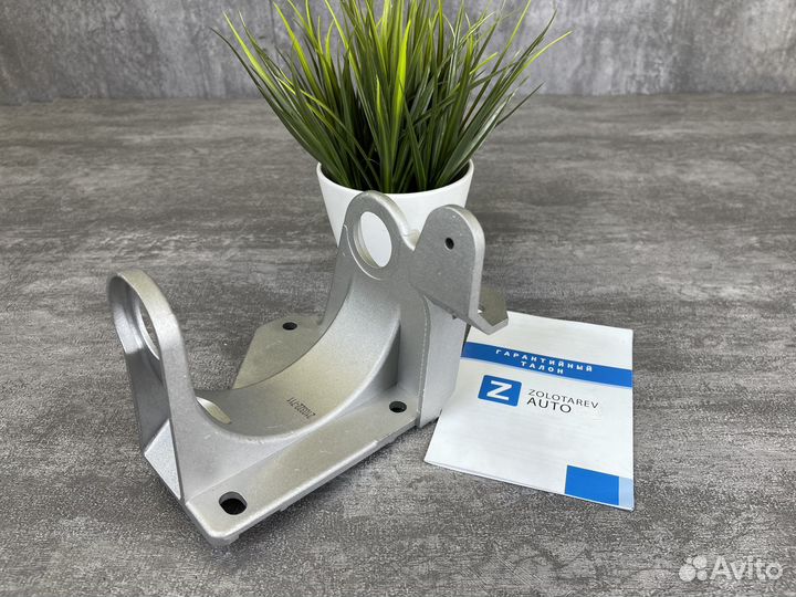 Крепление компрессора на Рендж Ровер Range Rover