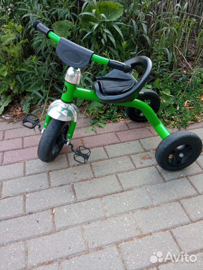 Трехколесный велосипед