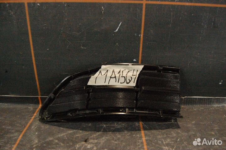 Решетка бампера переднего правая - Toyota RAV 4