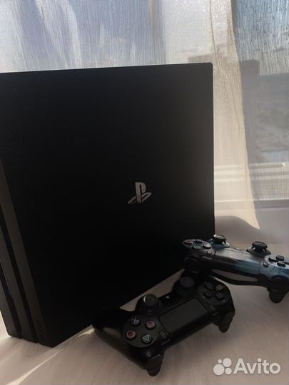 Sony PlayStation4 Pro model CUH-7208B