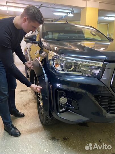 Расширители колёсных арок 50 мм Toyota Hilux