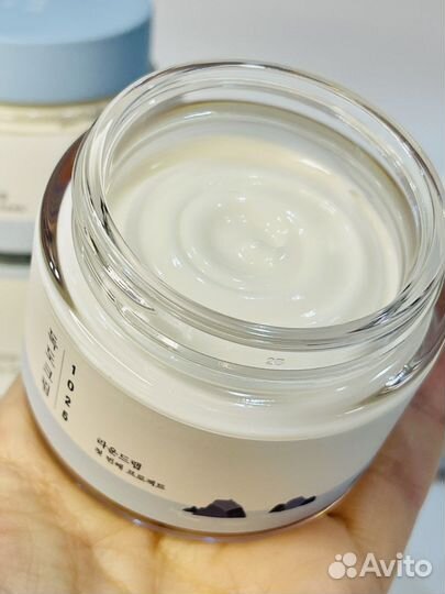 Round Lab увлажняющий крем для лица Dokdo 1025