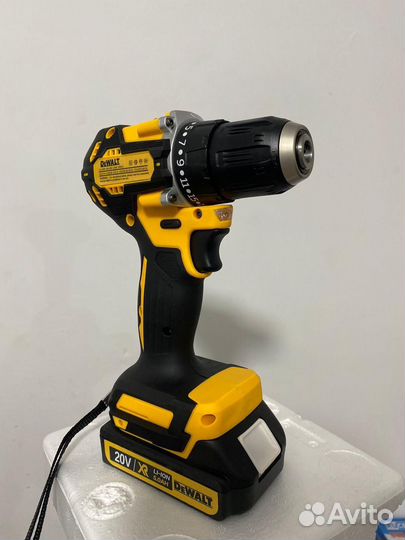 Шуруповерт Dewalt