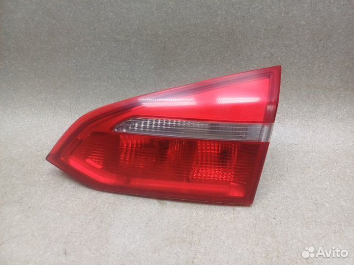 Фонарь левый внутренний задний левый Ford Focus 3