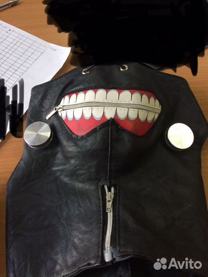 Маска кожаная с молнией