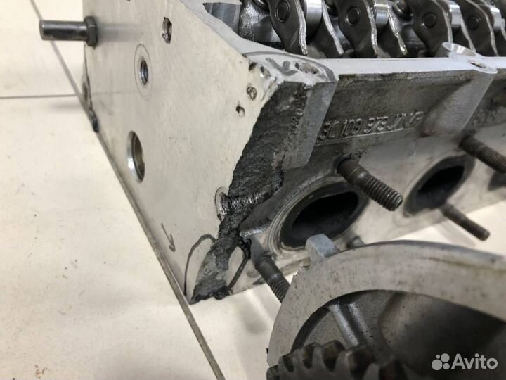 Головка блока цилиндров Volkswagen Polo