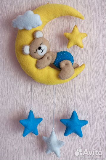 Мобиль ручной работы на кроватку