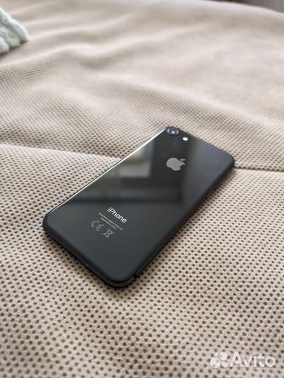 iPhone 8, 64 ГБ