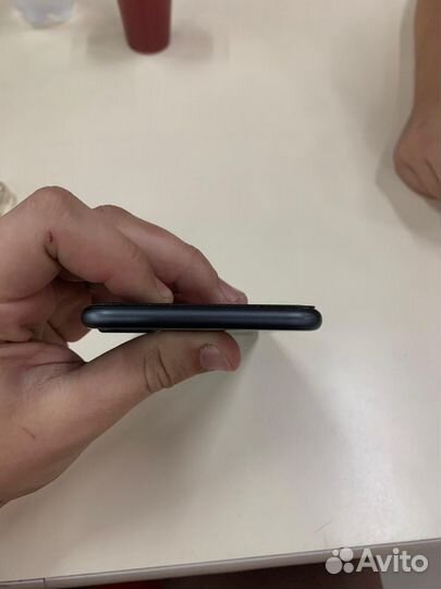 Телефон iPhone 8 plus 128gb