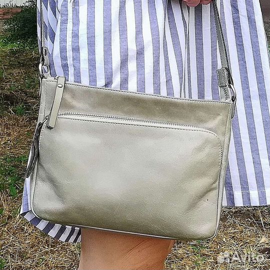 Продаю кожаную сумочку Италия