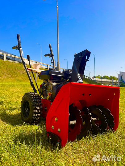 Снегоуборщик самоходный Honda HSS569 9Hp