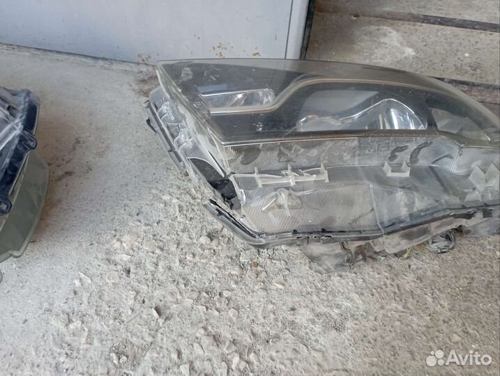 Фары на LADA vesta