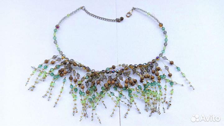 Бусы колье ожерелье из кристаллов и бусин