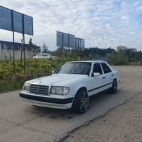 Mercedes-Benz W124 2.0 MT, 1986, 200 000 км, с пробегом, цена 140 000 руб.