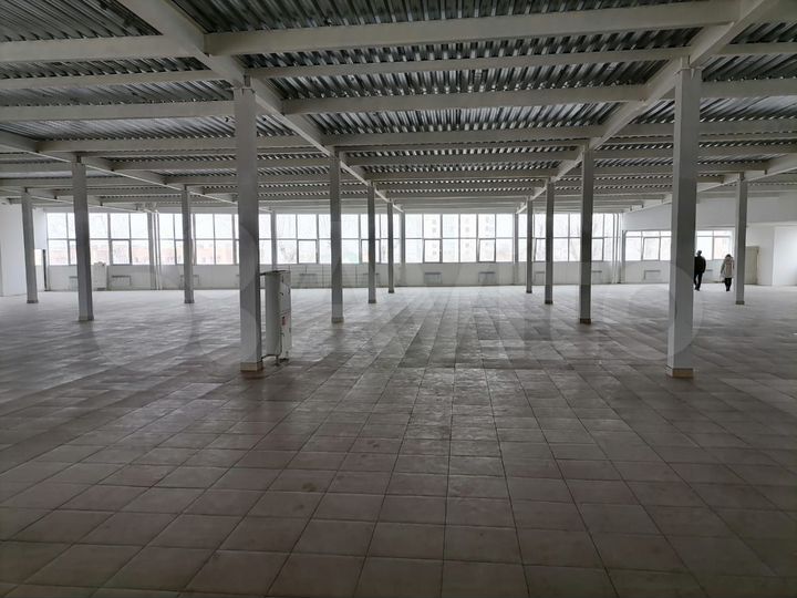 Торговая площадь, 2200 м²