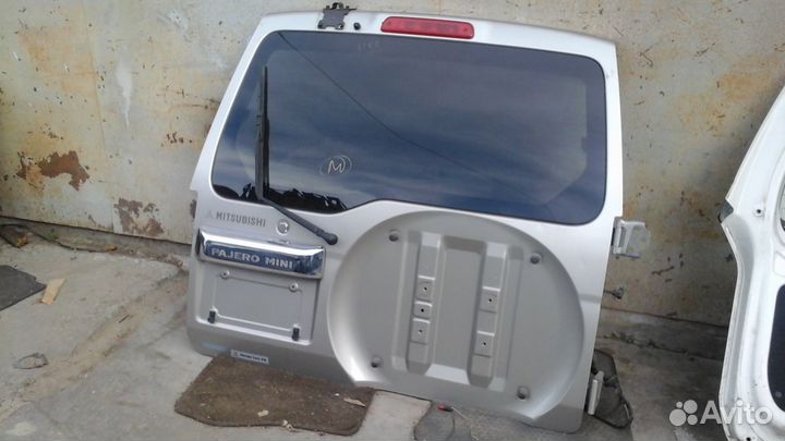 Дверь багажника Mitsubishi Pajero mini Н58