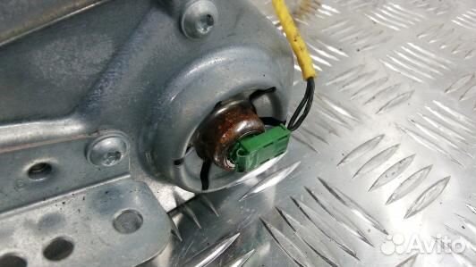 Подушка безопасности пассажира BMW X3 E83 (2NS05IU