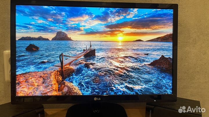 Монитор LG 22 ips full hd