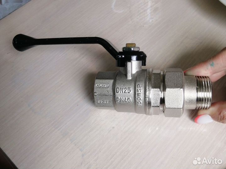 Кран шаровой Bugatti 1