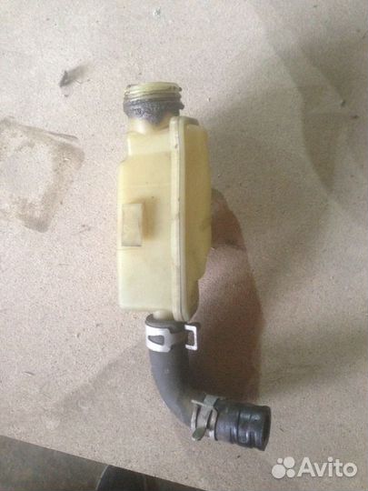 Бачок Гура 2,0 Мазда 3