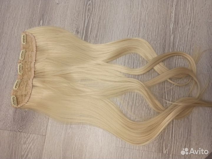 Волосы на заколках