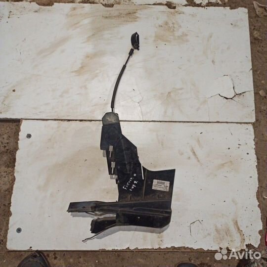 Замок двери передней правой Ford Fiesta mk5