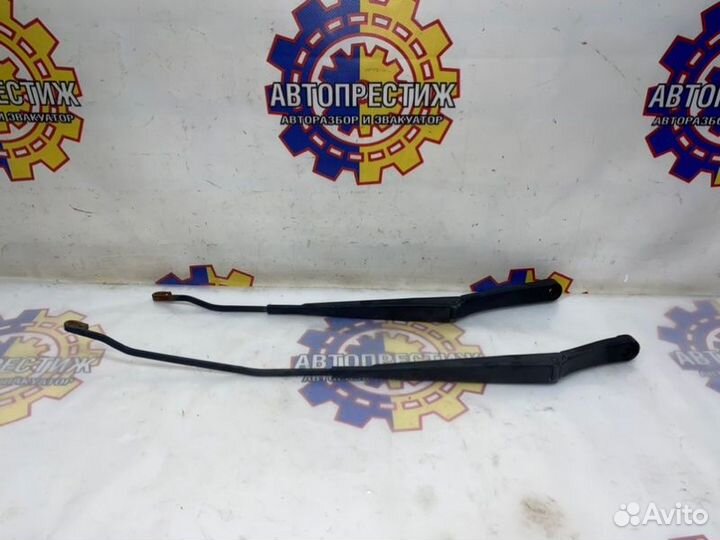 Поводки дворников Volkswagen Polo седан 2013