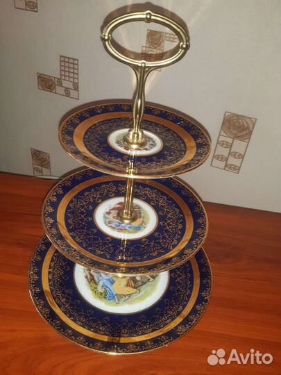 Этажерка фарфоровая Мадонна Чехословакия