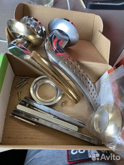 Дверные ручки