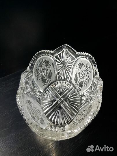 Салатник хрустальный большой 23*11*17 резные края