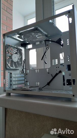 Корпус для компьютера Montech sky one mini