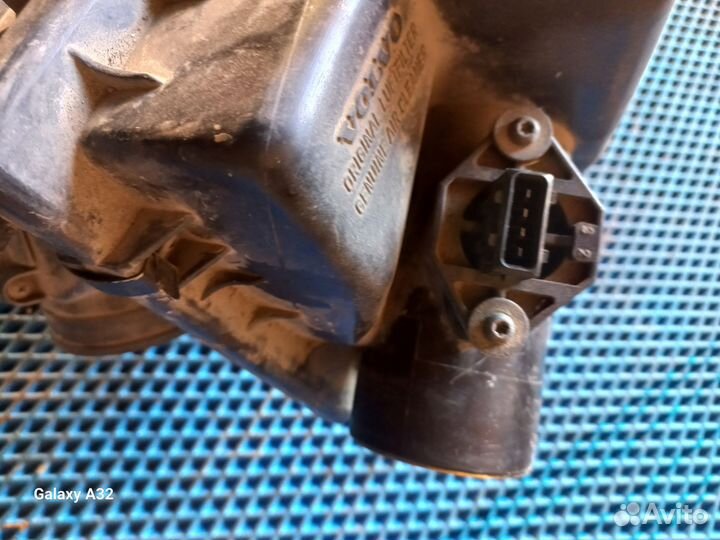 Корпус воздушного фильтра Volvo 850