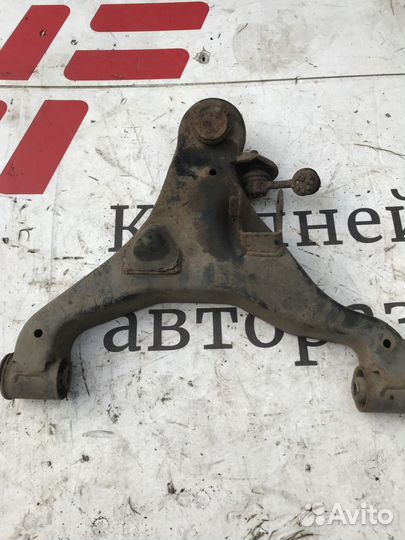 Рычаг передний нижний левый Nissan Pathfinder III