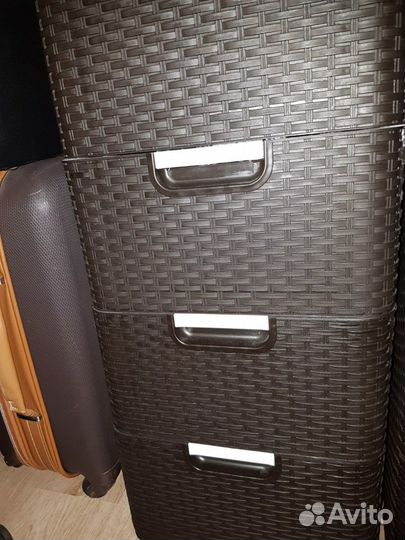 Полка пластиковая (черная)