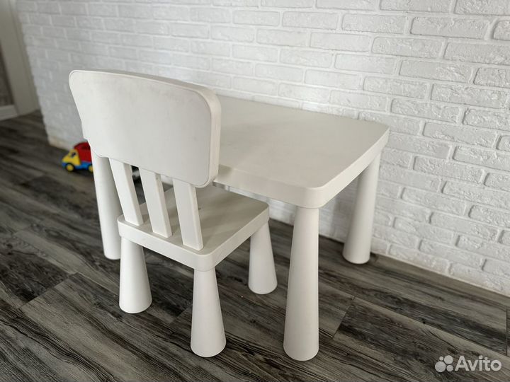 Стол и стульчик детский IKEA