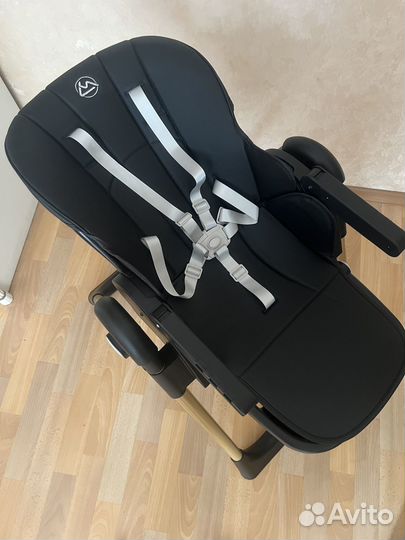 Стульчик для кормления малыша luxmom новый