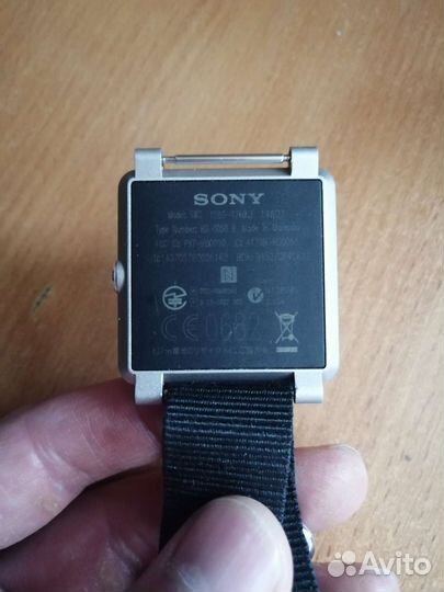 Часы sony smartwatch 3