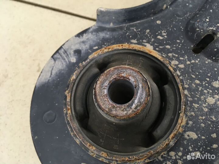 Рычаг передний правый Gentra II 2013-2015