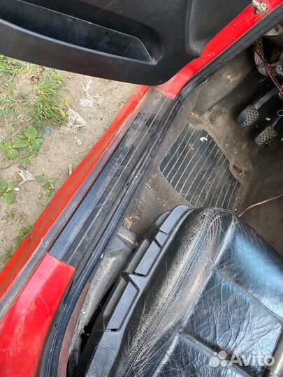 Накладки порогов BMW E36