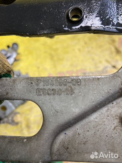 Петля капота Bmw 7-Series F01 N63B44 2008