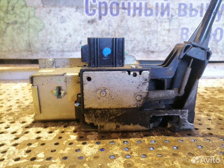 Замок двери передний правый Ford Tourneo Connect 1