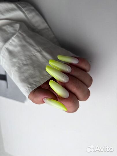 Гель лак-маникюр 1500 Педикюр 1200 наращивание