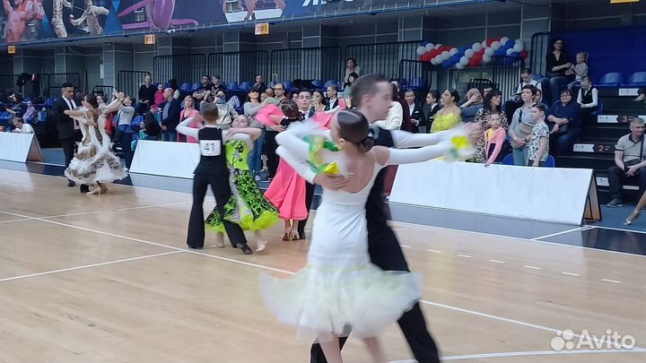 Платье для бальных танцев стандарт ю1