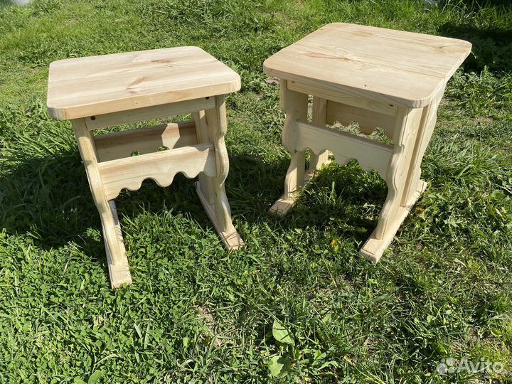 Табурет деревянный