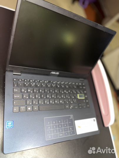 Ноутбук asus