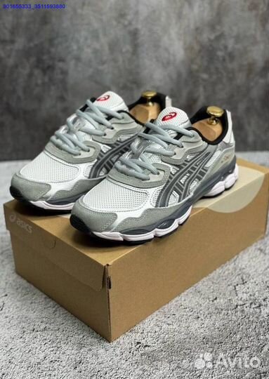 Кроссовки asics