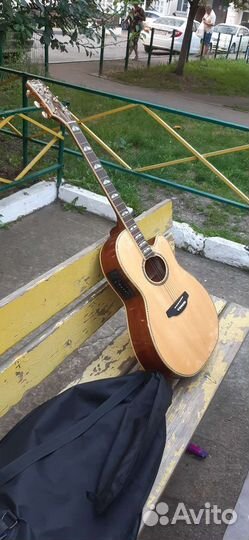 Электроакустическая гитара martinez