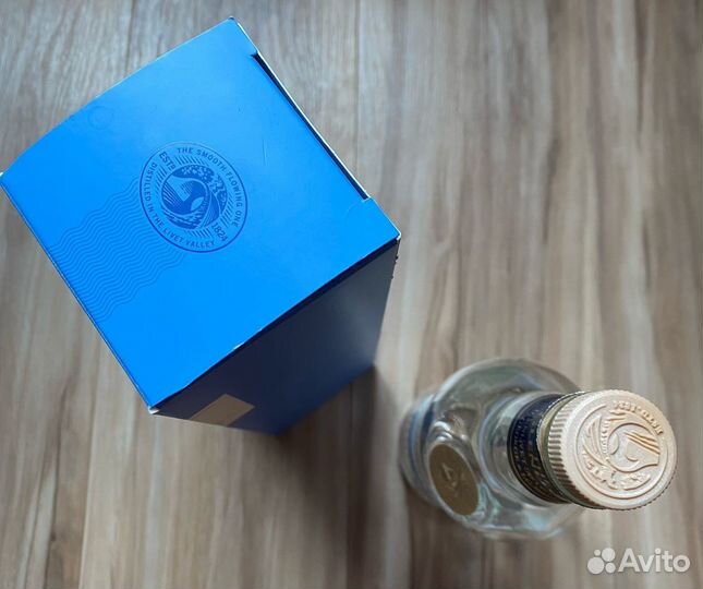 Подарочная коробка и бутылка от Виски TheGlenlivet