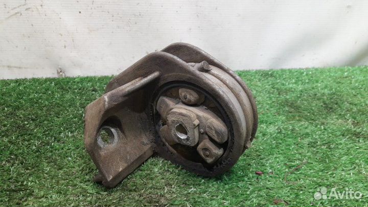 Опора (подушка) двигателя задняя Renault Scenic 1